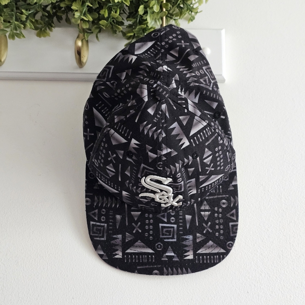 Chicago White Sox New Era 9FIFTY Snapback Hat Black Geo Print MLB Cap OSFA